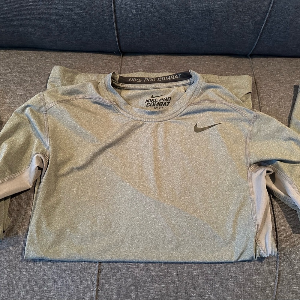 Nike Pro Combat Gray Youth Long Sleeve Shirt - Picture 1 of 5